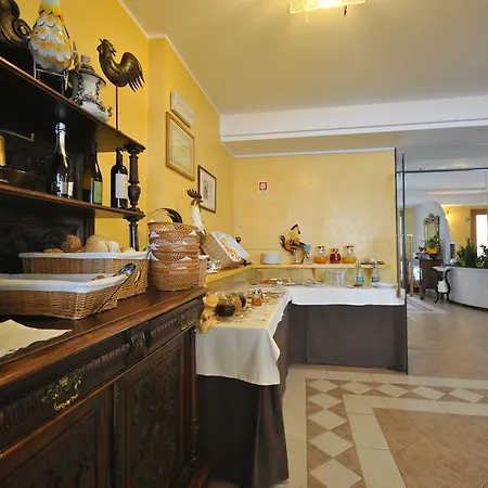 Gallo Hotel