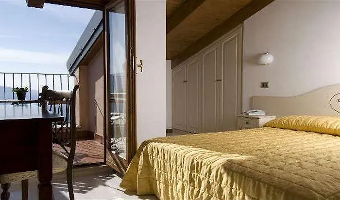Hotel Gallo Tignale
