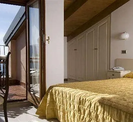 Hotel Gallo Tignale
