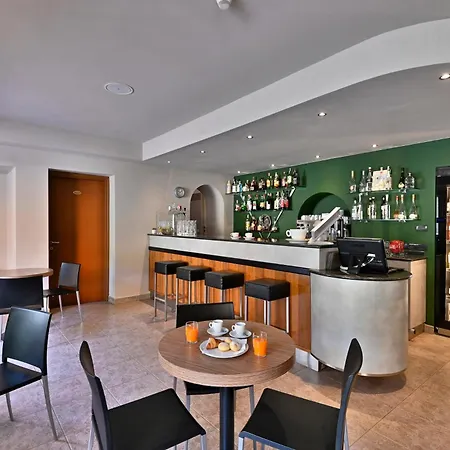 Gallo Hotel